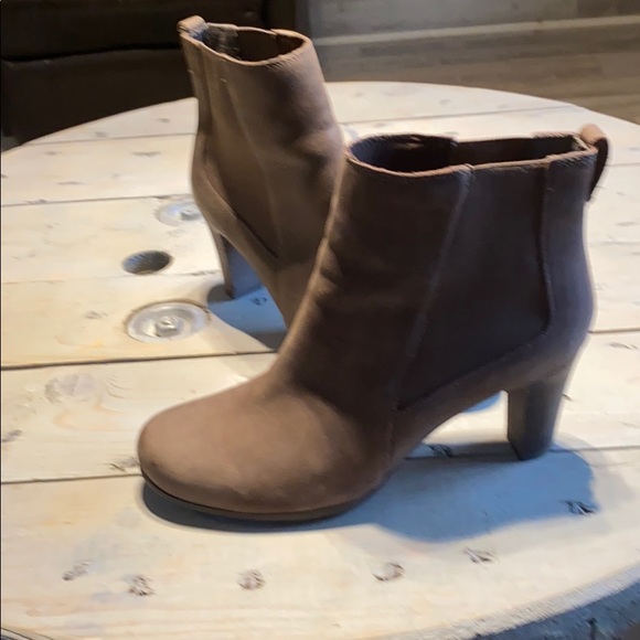 Rockport Chelsea Booties Size 7.5 - Picture 5 of 6